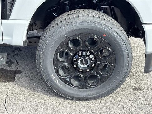 New 2026 Ford F250 XLT w/ XLT Premium Package image 9