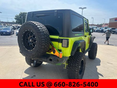 Used 2016 Jeep Wrangler Rubicon AWD/4WD image 9