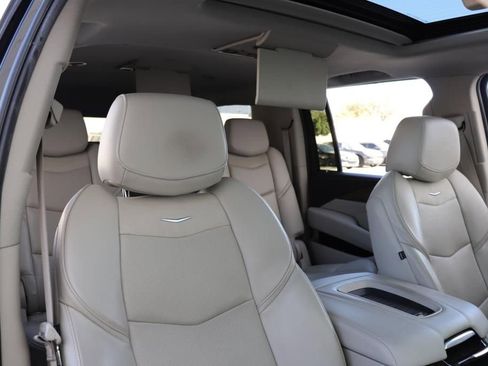 Used 2019 Cadillac Escalade ESV Premium Luxury image 66