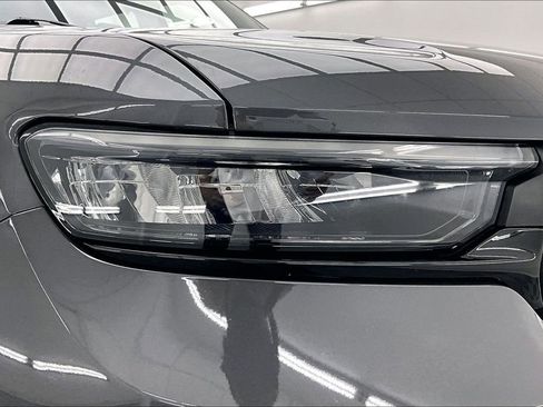 Used 2024 Jeep Grand Cherokee L Limited w/ Luxury Tech Group II image 30