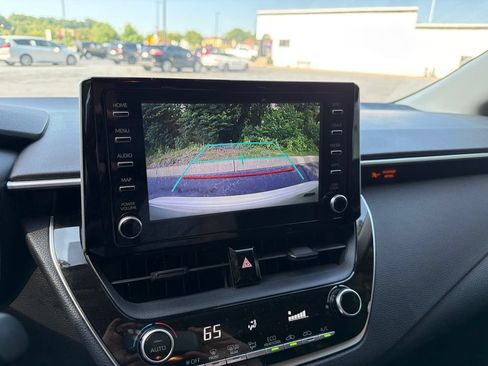 Used 2020 Toyota Corolla LE FWD image 15