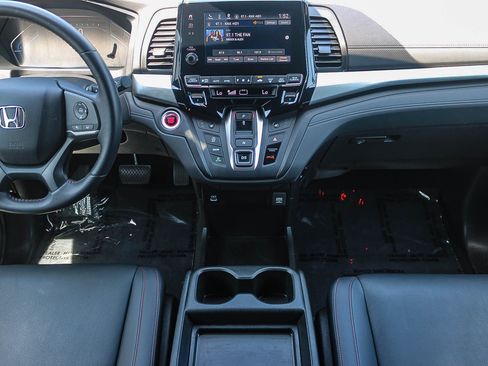 Used 2023 Honda Odyssey Sport image 13