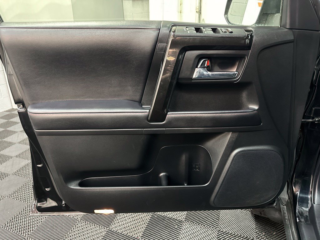 Used 2022 Toyota 4Runner TRD Off-Road AWD/4WD image 16
