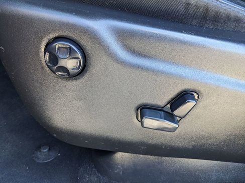 Used 2021 Jeep Grand Cherokee Laredo X image 22