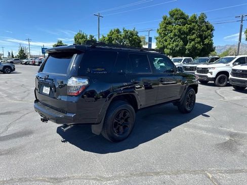 Used 2022 Toyota 4Runner SR5 Premium w/ Moonroof Package AWD/4WD image 7
