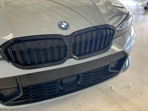 Used 2024 BMW 330e w/ Premium Package image 30