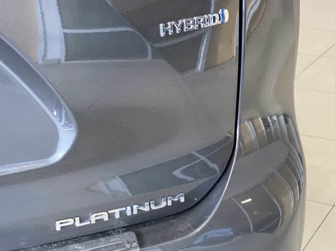 Used 2023 Toyota Highlander Platinum AWD/4WD image 12