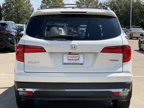 Used 2016 Honda Pilot Touring image 5