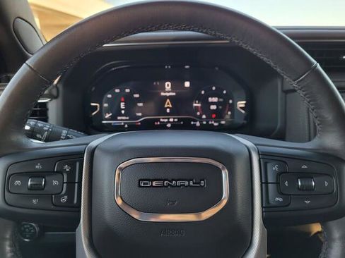 Used 2022 GMC Yukon Denali image 19