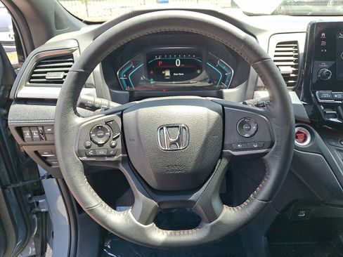Used 2024 Honda Odyssey Sport image 19