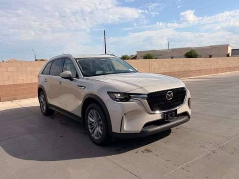 Used 2024 MAZDA CX-90 Plug-In Hybrid w/ Preferred AWD/4WD image 4