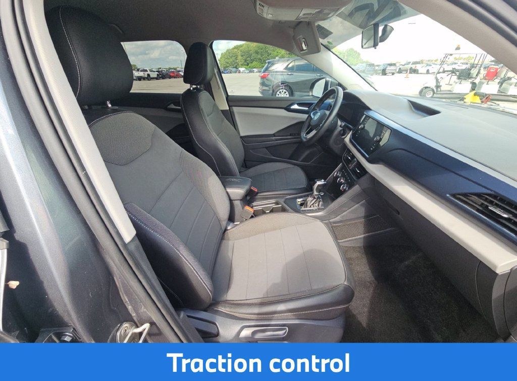 Used 2022 Volkswagen Taos SE FWD image 15