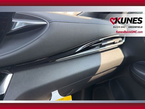 New 2026 Buick Envista Sport Touring image 25