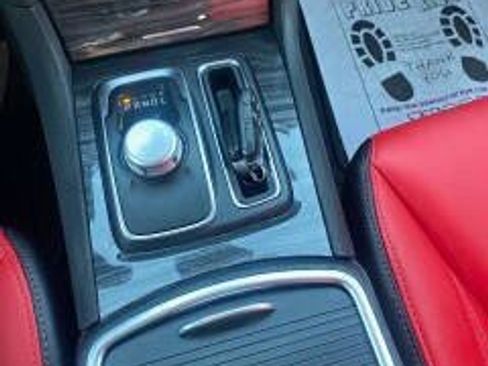 Used 2019 Chrysler 300 Touring w/ Driver Convenience Group RWD image 15