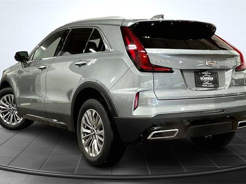 Used 2024 Cadillac XT4 Premium Luxury image 13