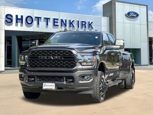 Used 2024 RAM 3500 Big Horn w/ Night Edition AWD/4WD image 3