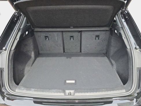 Used 2023 Audi Q4 e-tron Premium Plus w/ Premium Plus RWD image 14