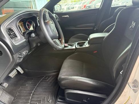 Used 2019 Dodge Charger Scat Pack w/ Dynamics Package RWD image 19