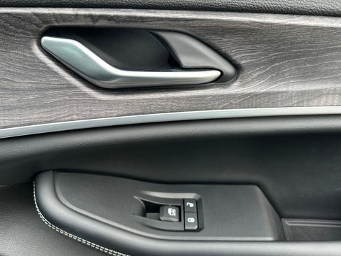 Used 2023 Jeep Grand Cherokee L Limited w/ Trailer Tow Group (B) image 21