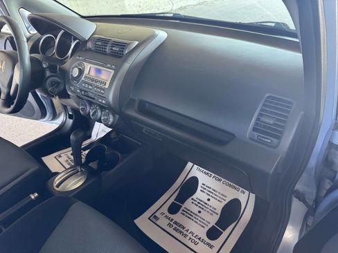 Used 2008 Honda Fit image 11