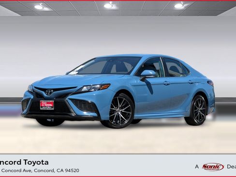 Used 2024 Toyota Camry SE FWD image 1