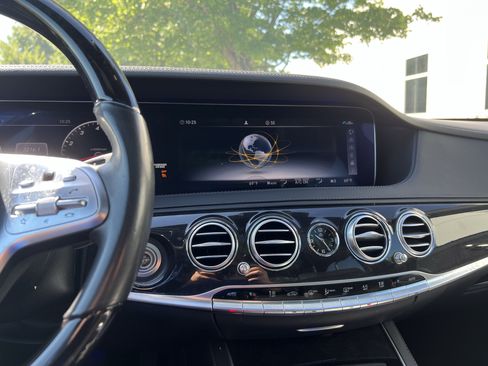 Used 2020 Mercedes-Benz S 450 Sedan w/ Premium Package image 32