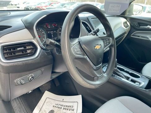 Certified 2019 Chevrolet Equinox LS w/ LS Convenience Package FWD image 10