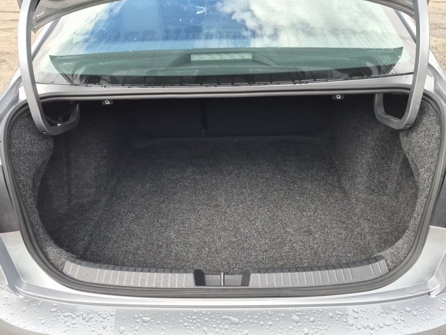 Used 2025 Volkswagen Jetta SE FWD image 28