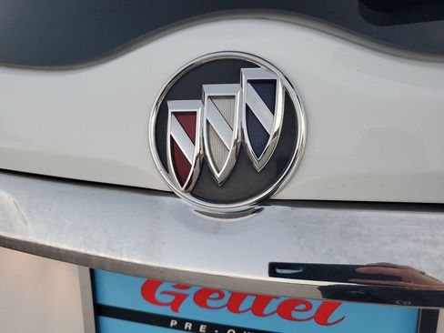 Used 2023 Buick Enclave Essence image 40