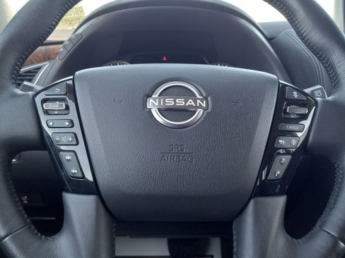 Used 2024 Nissan Armada SL image 19