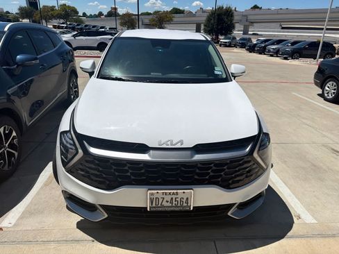 Certified 2024 Kia Sportage EX FWD image 2