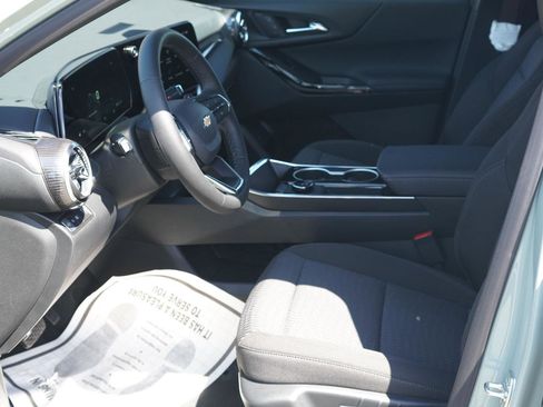 New 2026 Chevrolet Equinox LT FWD image 25