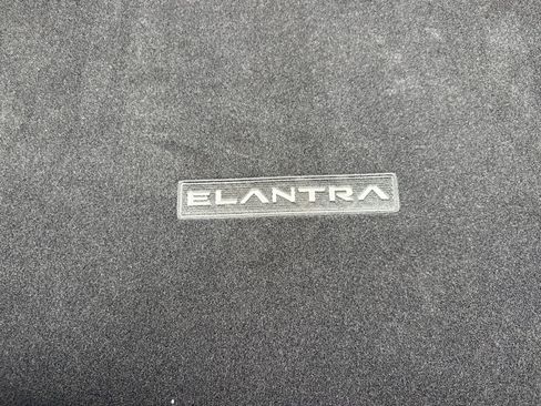 Used 2023 Hyundai Elantra SEL w/ Convenience Package FWD image 20