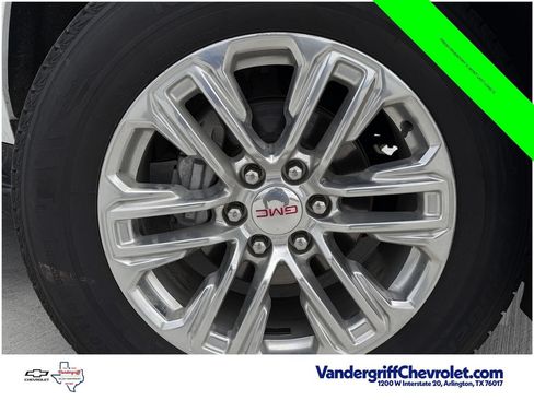 Used 2024 GMC Yukon XL SLT RWD image 10