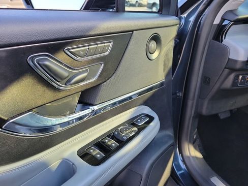 Used 2021 Lincoln Corsair Reserve w/ Equipment Group 201A image 19