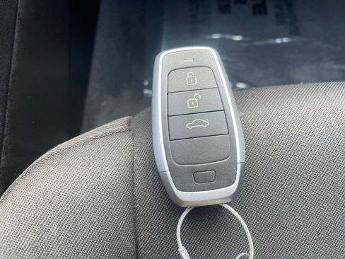 Used 2023 Chevrolet Malibu LT image 21