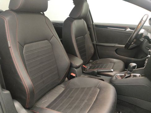 Used 2017 Volkswagen Jetta GLI image 21