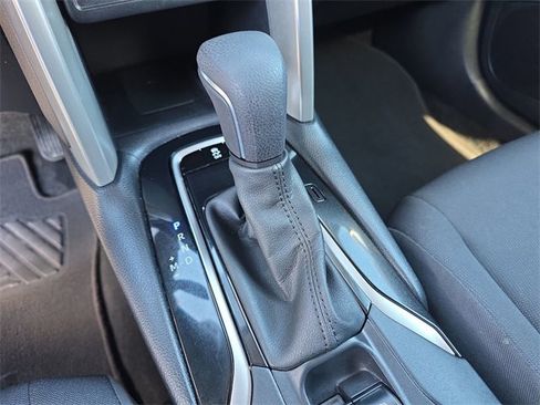 Used 2023 Toyota Corolla Cross LE image 28