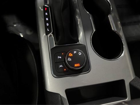 Certified 2025 Chevrolet Blazer LT w/ Convenience Package image 24