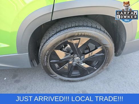 Used 2025 Volkswagen Taos SE FWD image 24