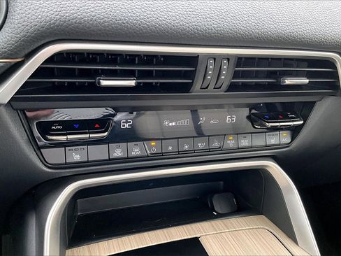 Certified 2025 MAZDA CX-90 3.3 Turbo w/ Preferred Package image 20