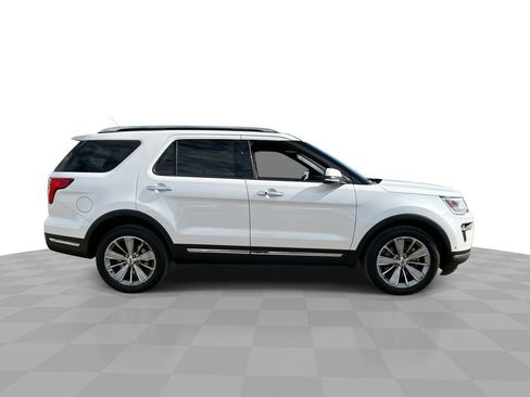Used 2018 Ford Explorer Limited w/ Equipment Group 301A image 9