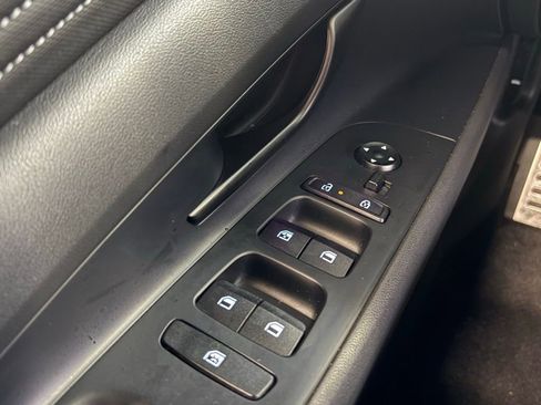 Certified 2025 Hyundai Elantra SEL FWD image 25