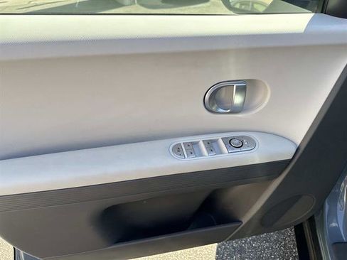Used 2024 Hyundai Ioniq 5 SEL image 15