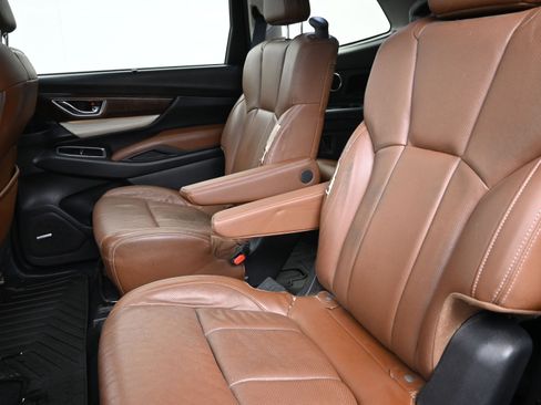Used 2020 Subaru Ascent Touring w/ Popular Package #2A image 22