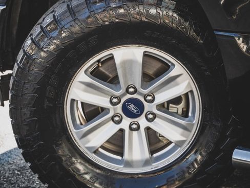 Used 2018 Ford F150 XLT w/ Equipment Group 301A Mid image 22