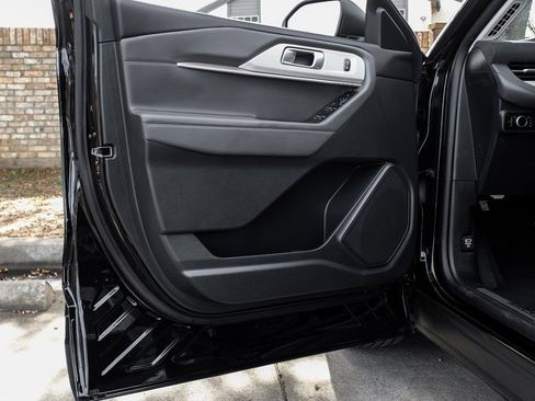 Used 2025 Ford Explorer Active image 53