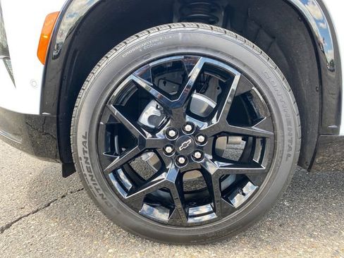 Used 2026 Chevrolet Traverse RS w/ LPO, Floor Liner Package AWD/4WD image 26