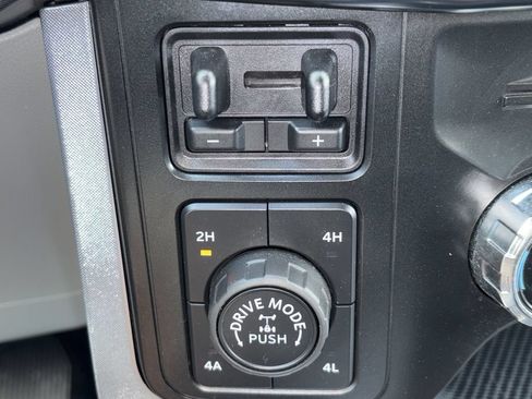 Used 2022 Ford F150 Limited AWD/4WD image 10