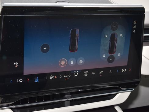 New 2026 Lincoln Nautilus Premier w/ Equipment Group 102A AWD/4WD image 28